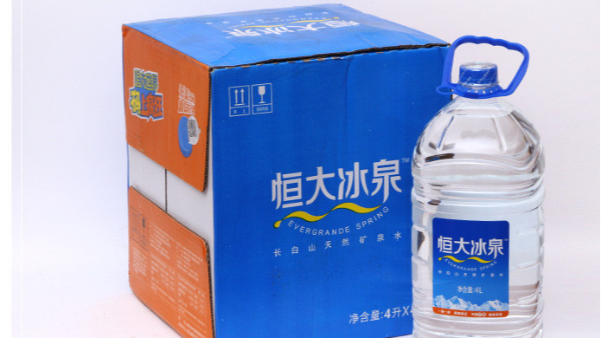 純凈水市場被各大廠壟斷，如何通過包裝設計搶奪市場？
